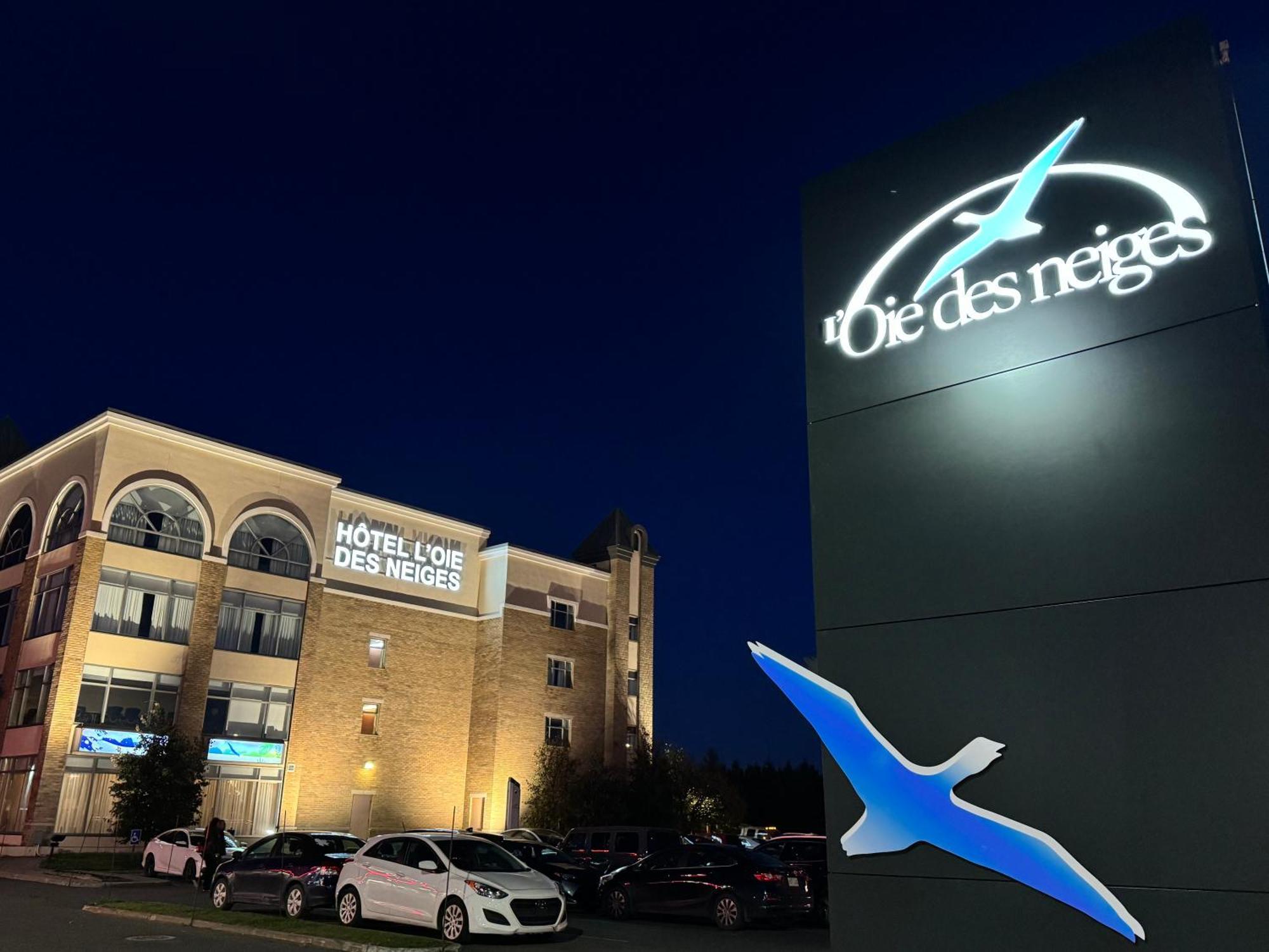 לוויס Hotel L'Oie Des Neiges מראה חיצוני תמונה