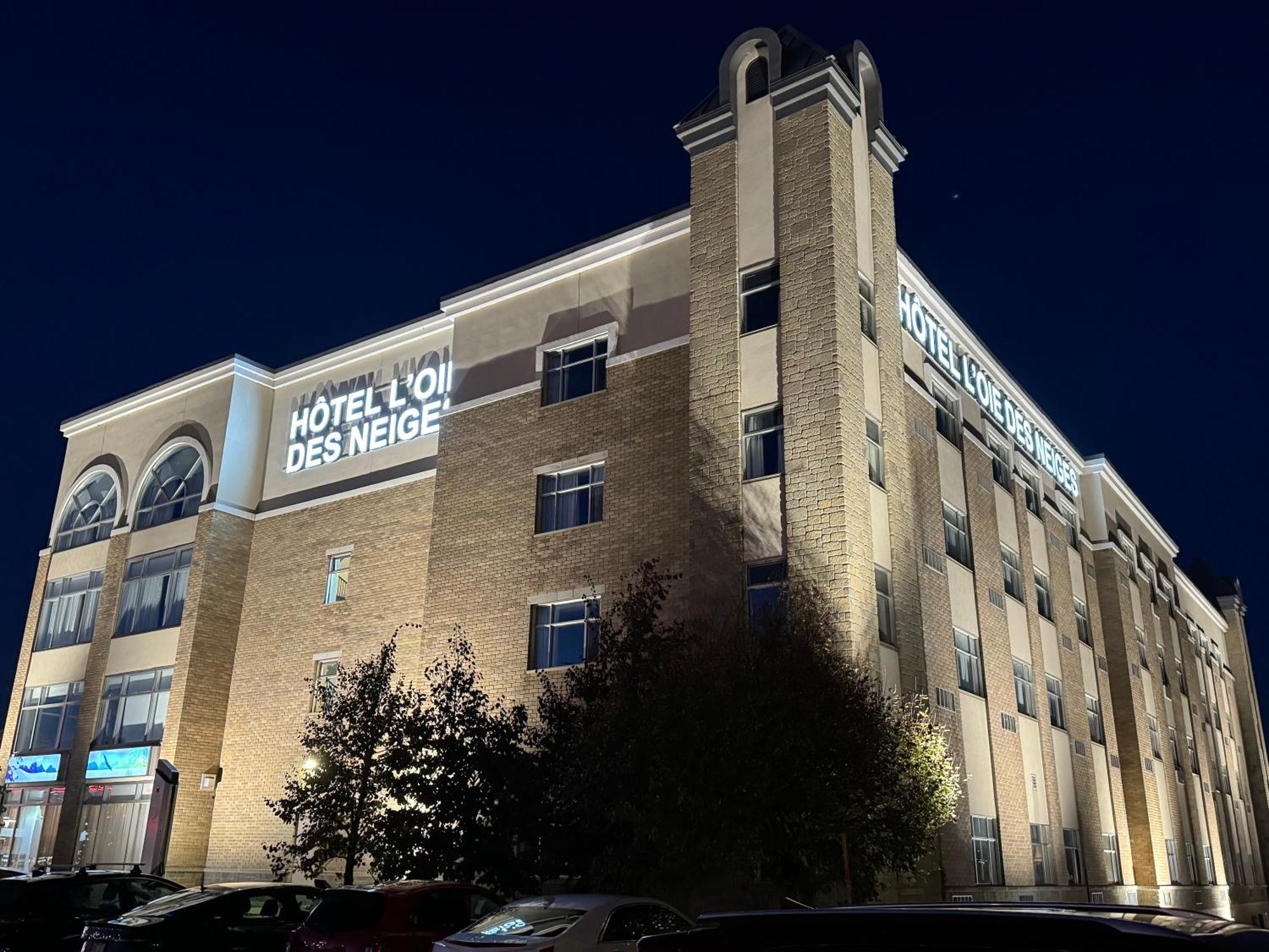 לוויס Hotel L'Oie Des Neiges מראה חיצוני תמונה